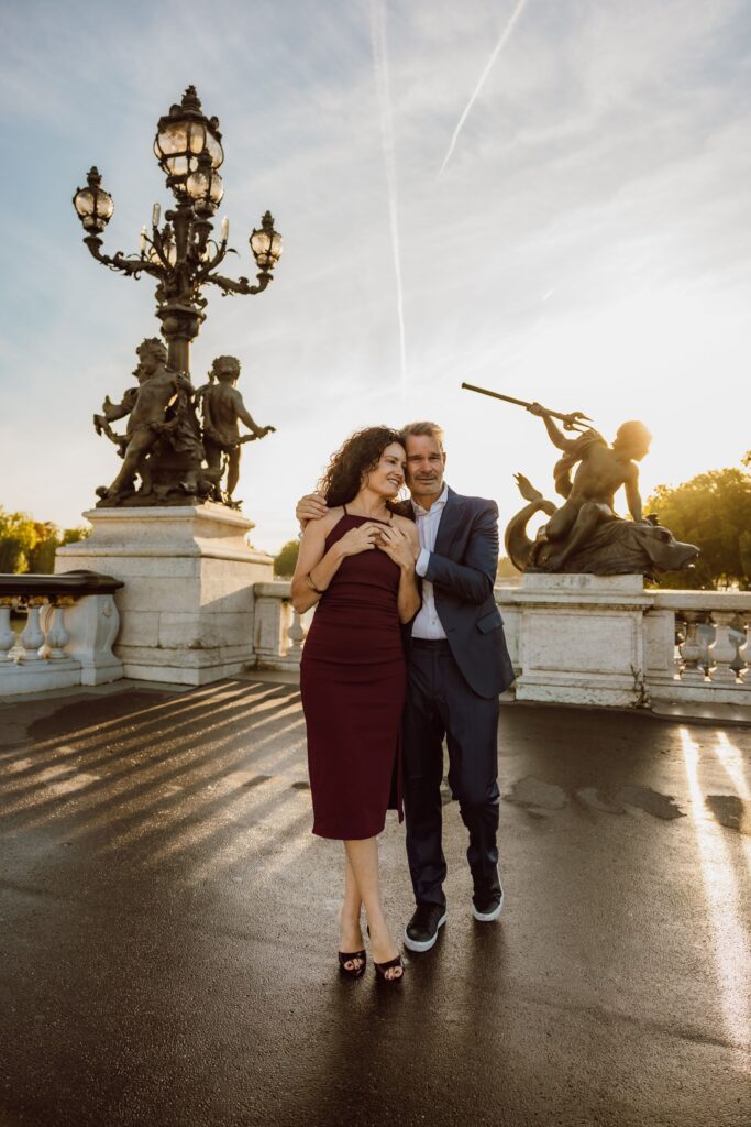 Enjoy your couple’s photoshoot in Paris under the best possible conditions with a professional photographer who knows the city’s locations, lighting, and ideal timings inside out. Paris Photoshoot helps you create natural, elegant, and timeless images.
