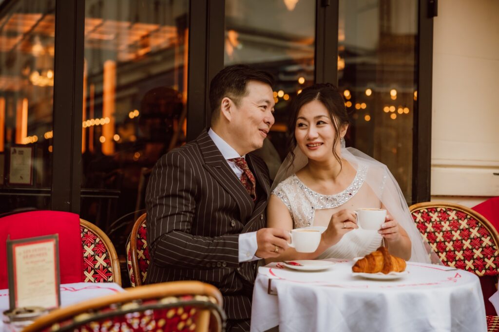 elopement photography session with Paris Photoshoot