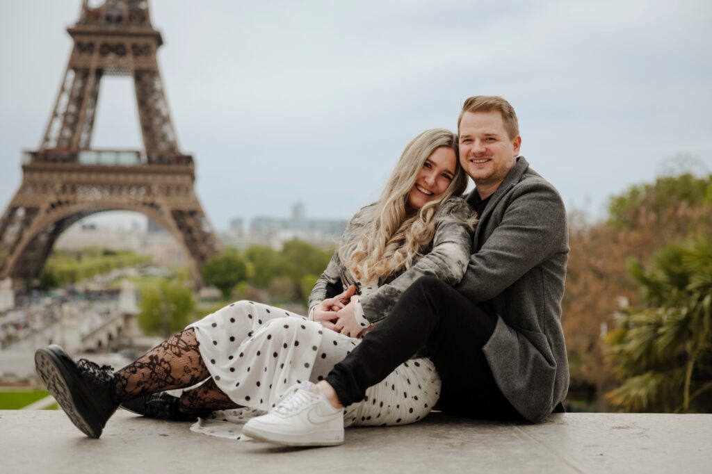Paris Photoshoot is your proposal photographer in Paris, dedicated to preserving one of the most meaningful moments of your love story so you can relive it for years to come.