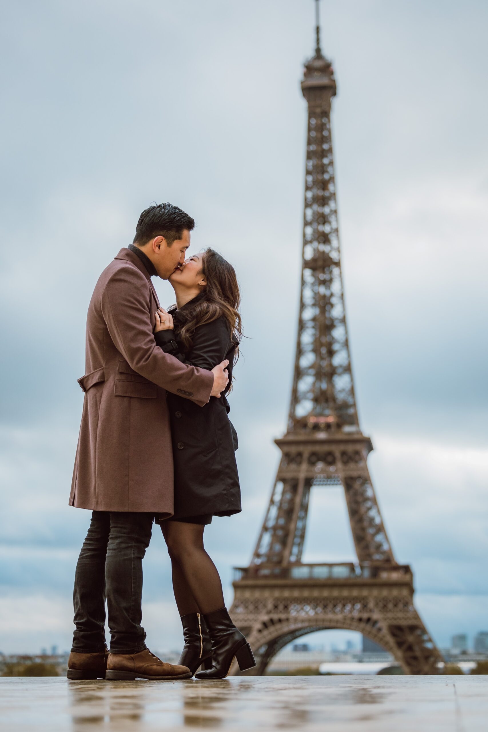Couple asian photoshoot Paris Trocadéro professional session