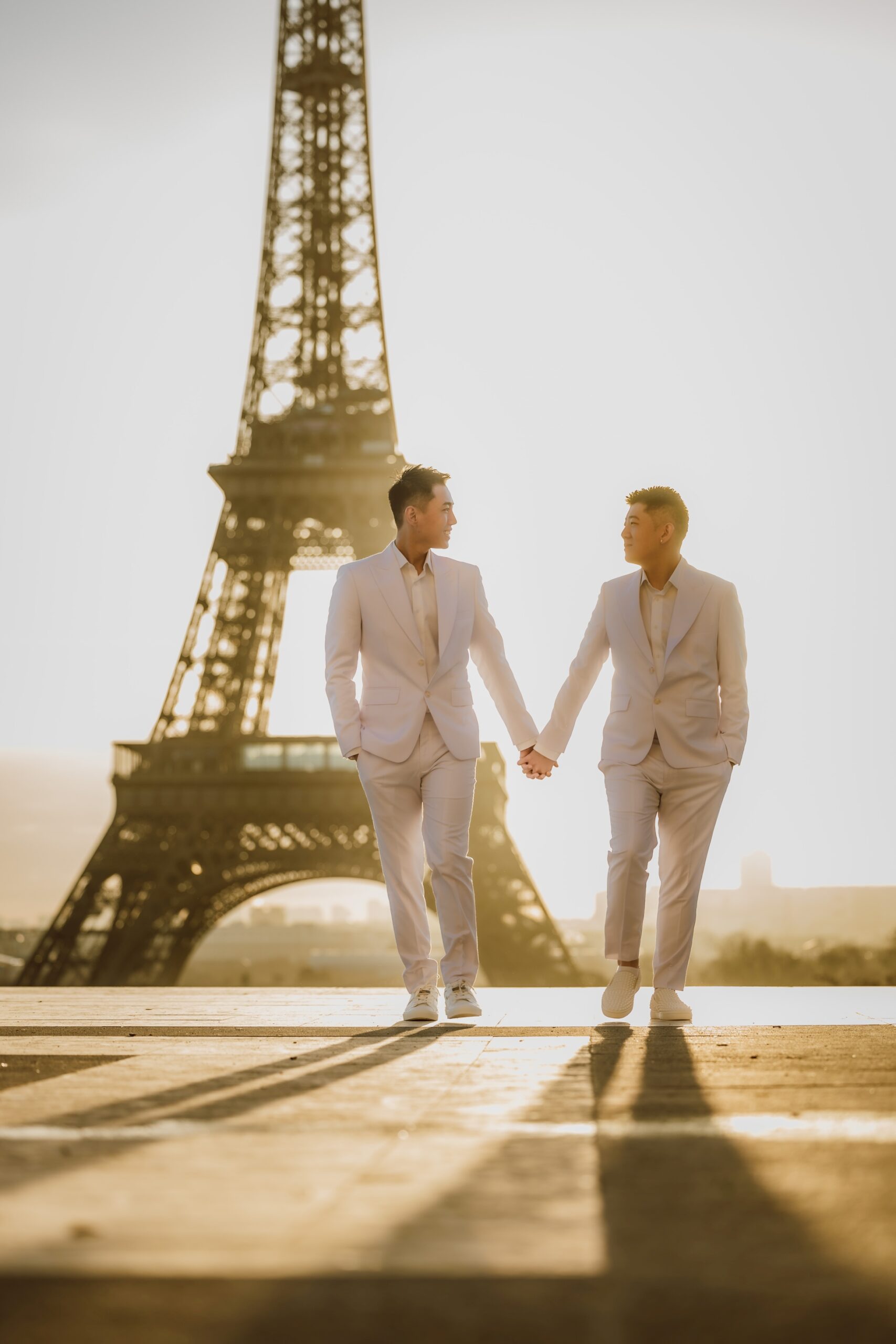 Gay Couple photoshoot Paris Trocadéro Eiffel Tower