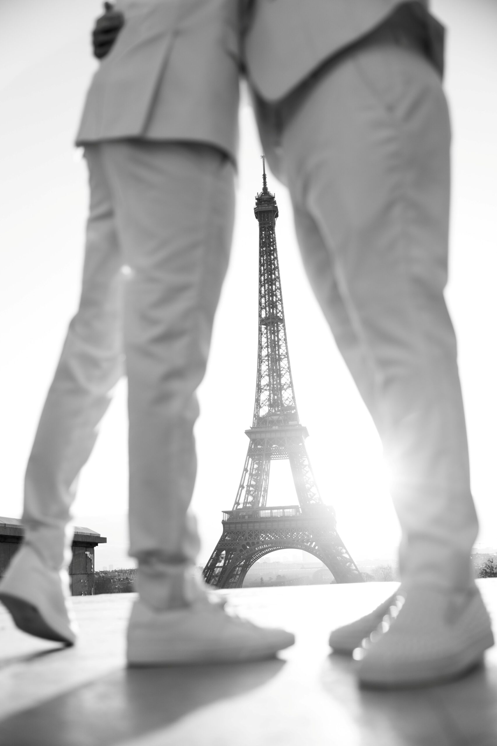 Romantic couple gay photoshoot Paris at Trocadero